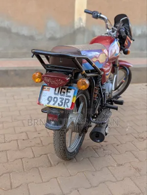 Bajaj Boxer 125 2024 Red