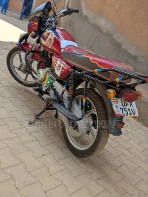 Bajaj Boxer 125 2023 Red