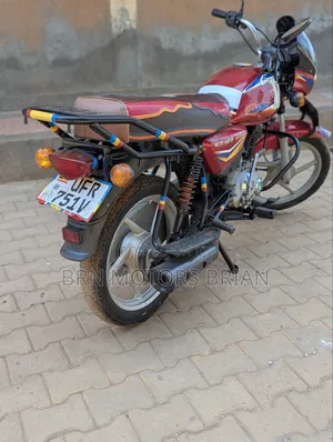 Bajaj Boxer 125 2023 Red