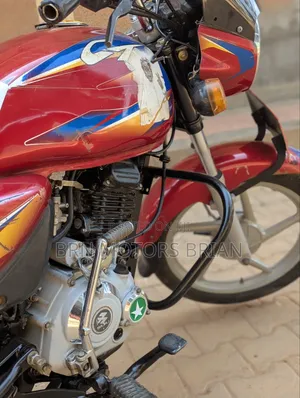 Bajaj Boxer 125 2023 Red