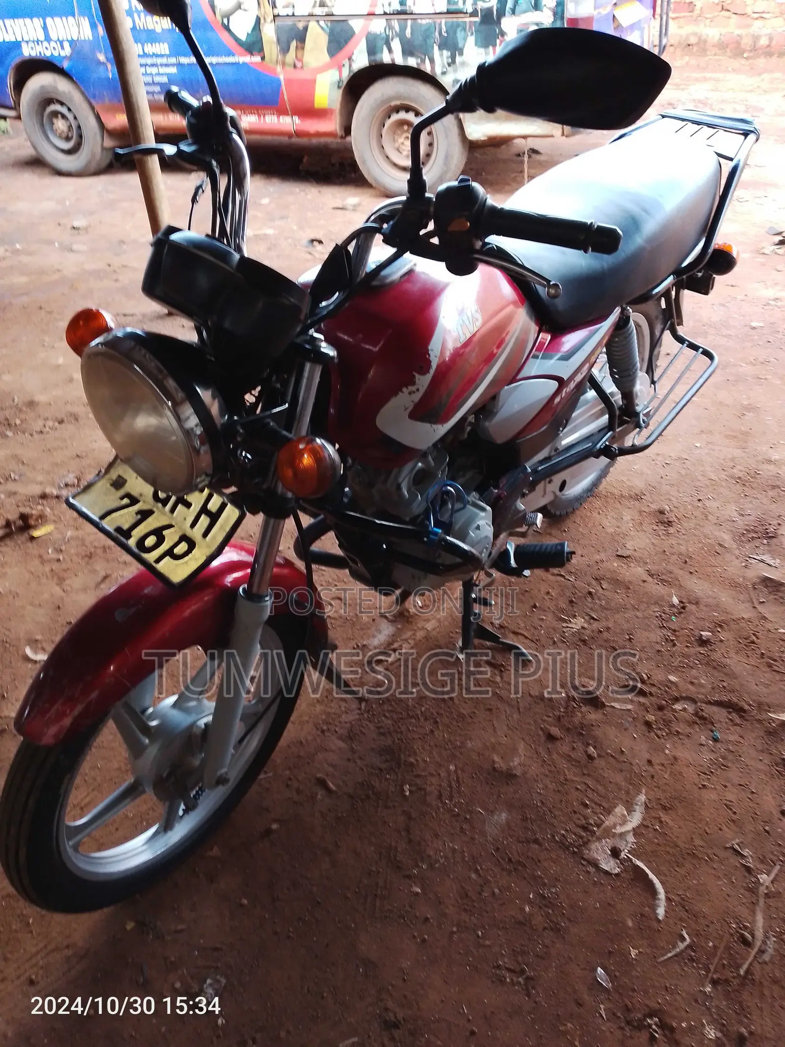 TVS HLX 125 2021 Red