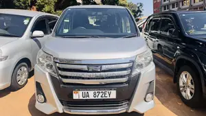 Toyota Noah 2016 Silver