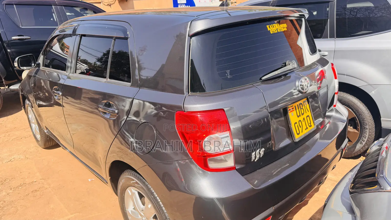 Toyota IST 2010 Gray