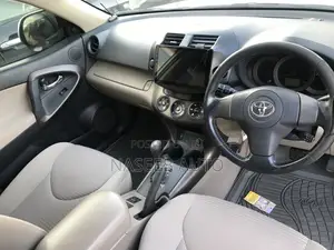 Toyota Vanguard 2009 White