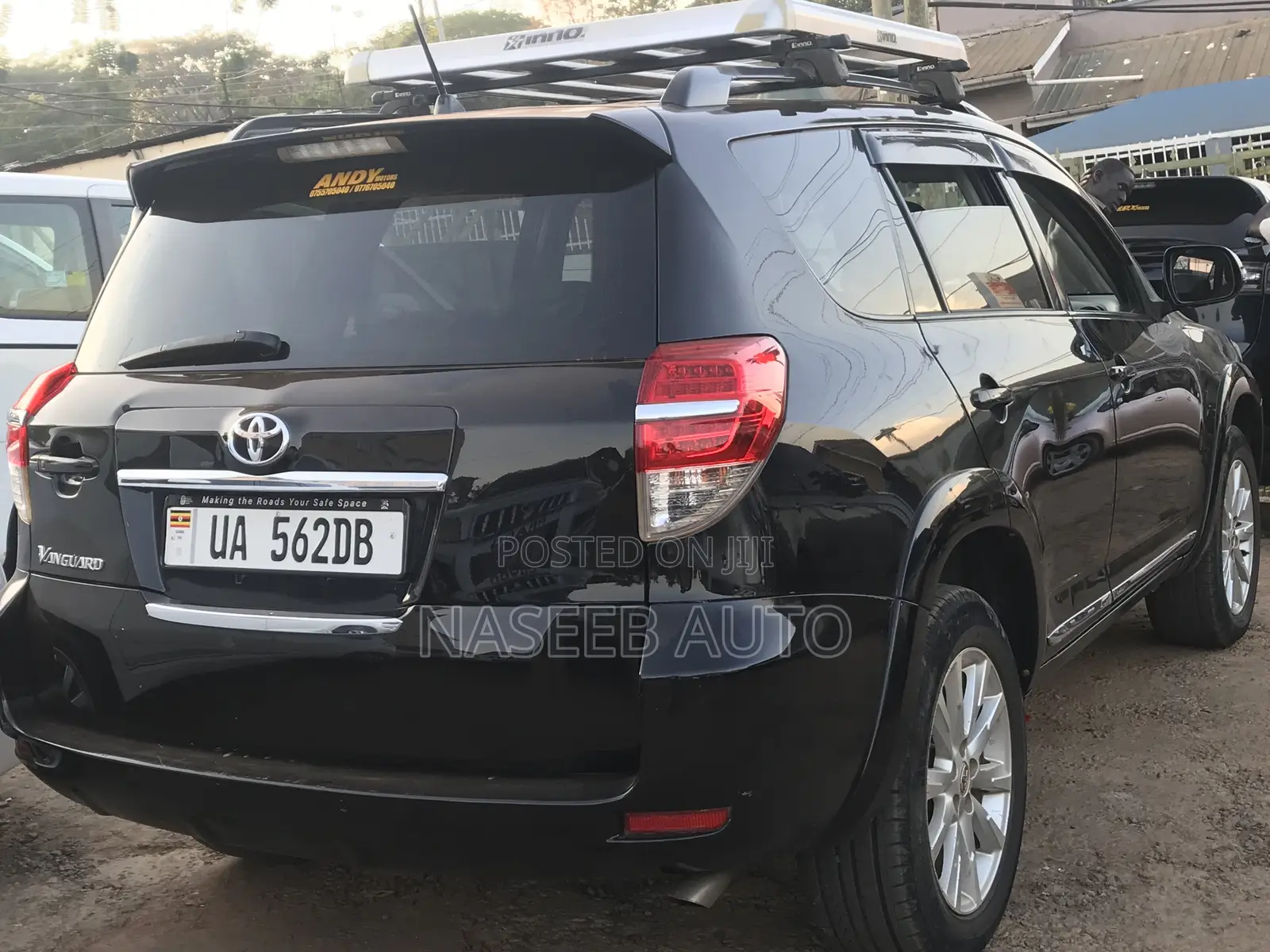Toyota Vanguard 2011 Black