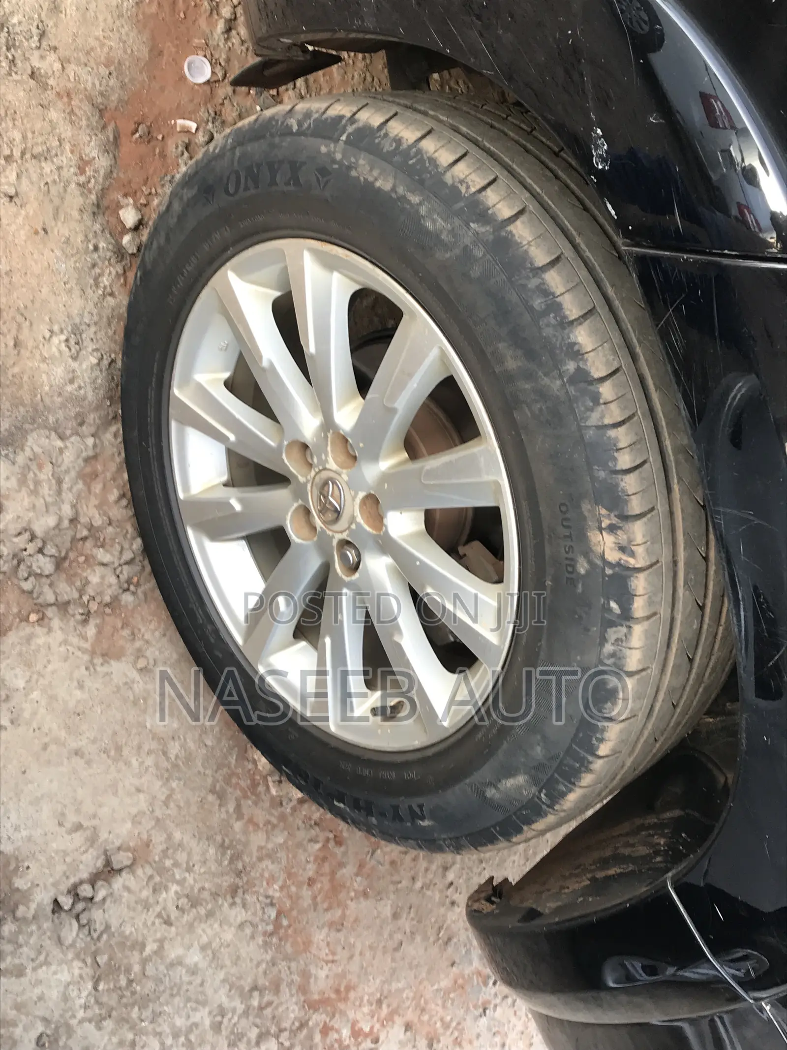 Toyota Vanguard 2011 Black