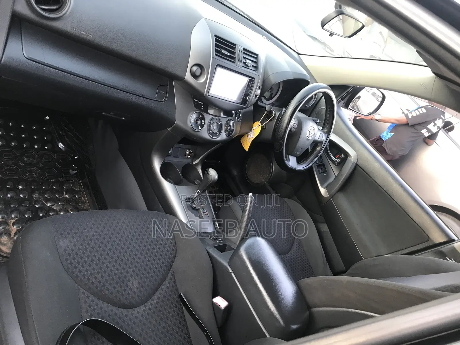 Toyota Vanguard 2011 Black