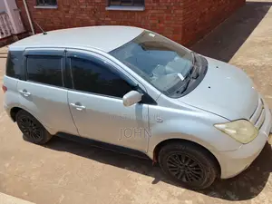 Toyota IST 2002 Gray
