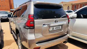Toyota Land Cruiser Prado 2018 Gray