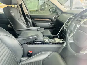 Land Rover Discovery 2017 Gray