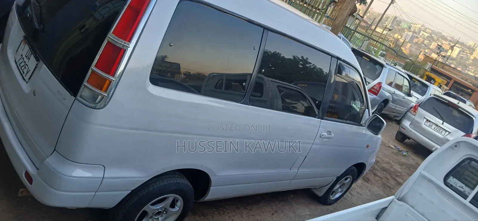 Toyota LiteAce Noah 2000 Silver