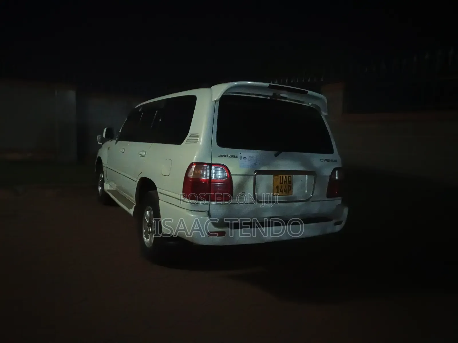 Toyota Land Cruiser Cygnus 4.7 2000 White