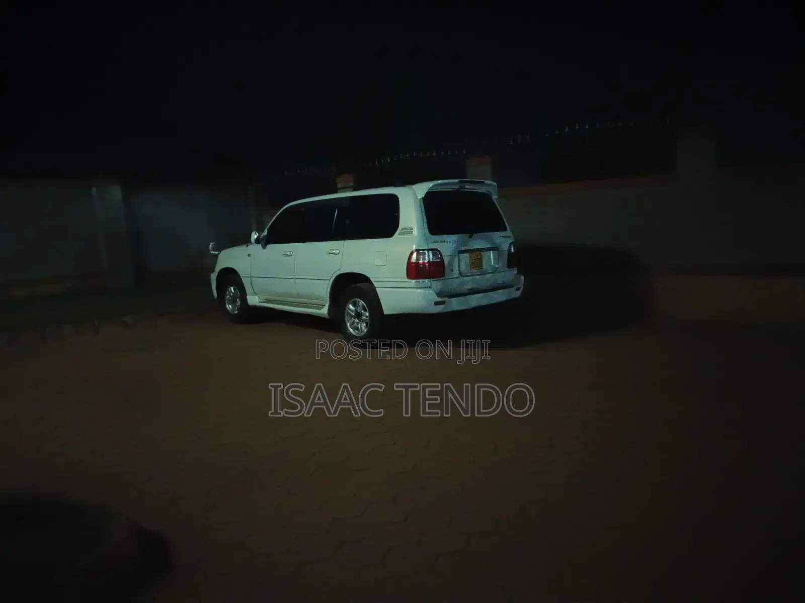 Toyota Land Cruiser Cygnus 4.7 2000 White