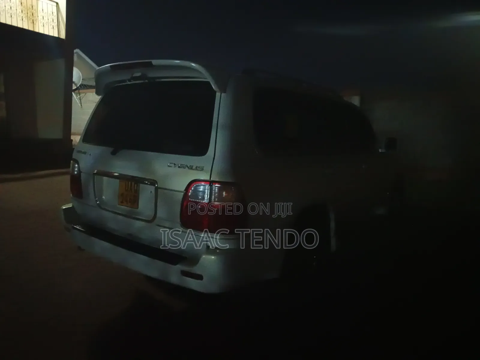 Toyota Land Cruiser Cygnus 4.7 2000 White