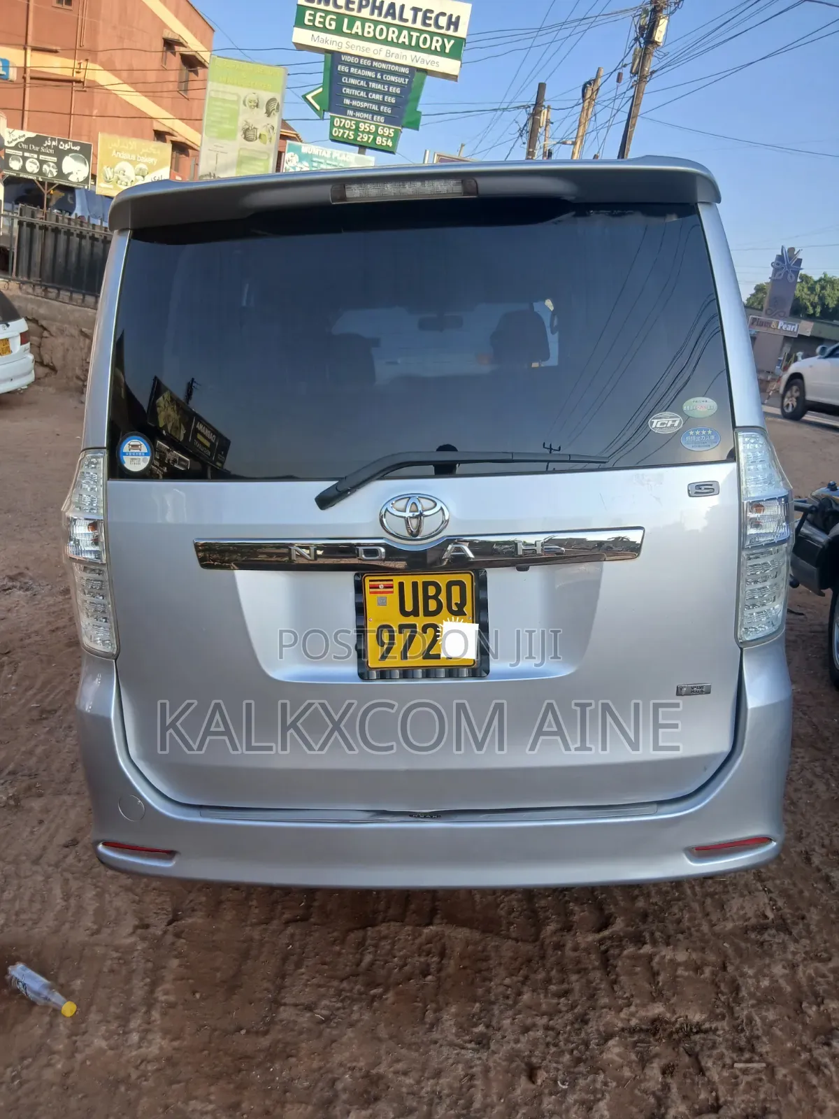 Toyota Noah 2009 Silver