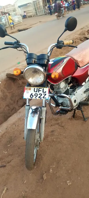 Bajaj Boxer 100 2023 Red