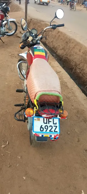 Bajaj Boxer 100 2023 Red