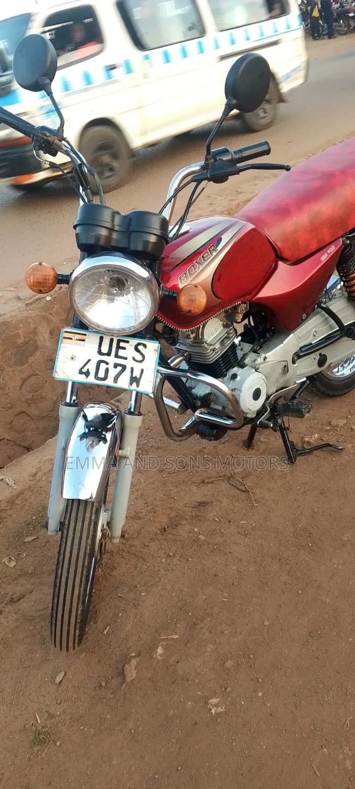 Bajaj Boxer 100 2022 Red