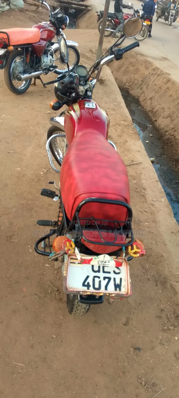 Bajaj Boxer 100 2022 Red