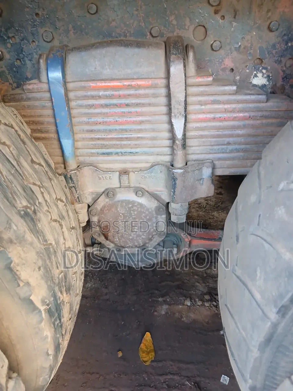 Fuso Mitsubishi DC40 Truck