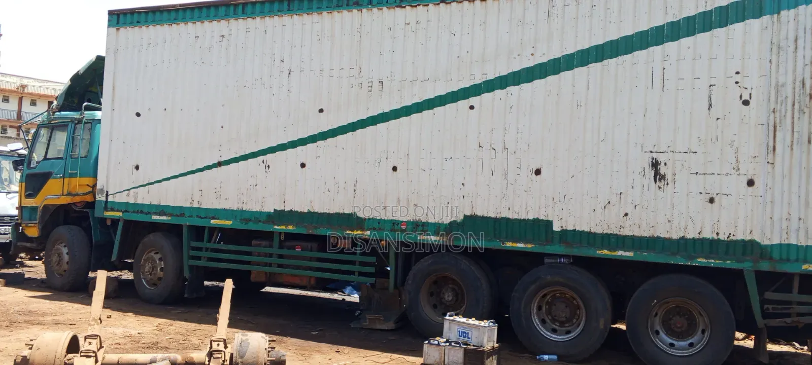 Fuso Mitsubishi DC40 Truck