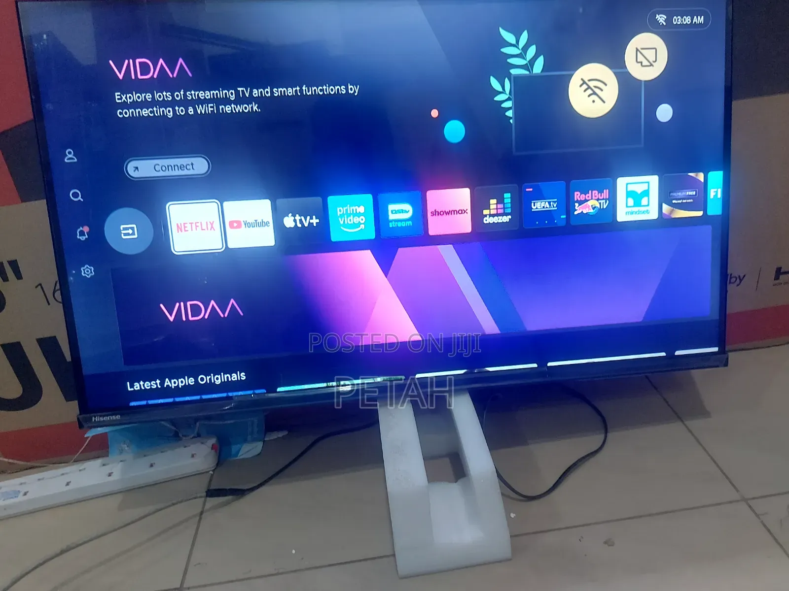 32 Inches Smart HISENSE TV