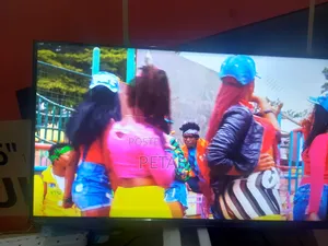 32 Inches Smart HISENSE TV
