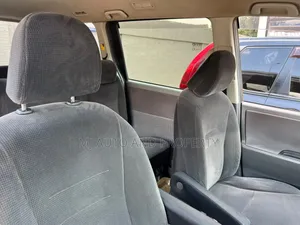 Toyota Noah 2010 Gray