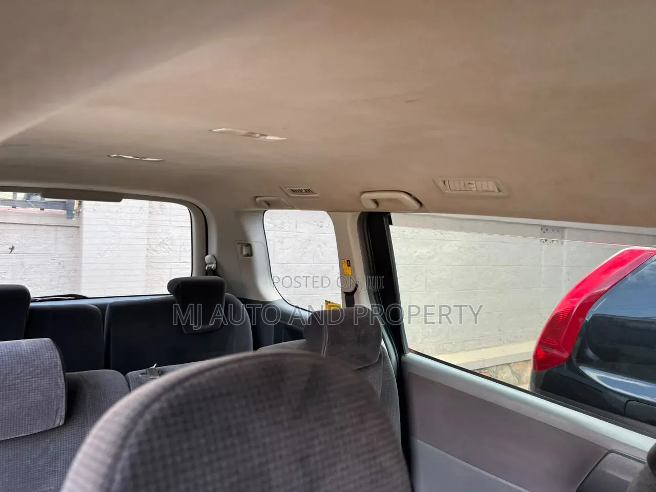 Toyota Noah 2010 Gray