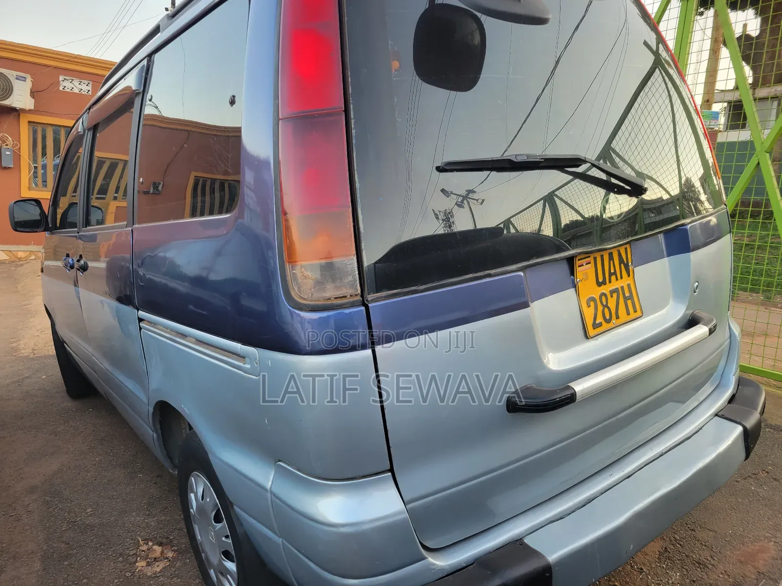 Toyota Noah 2.0 AWD (8 Seater) 2002 Blue