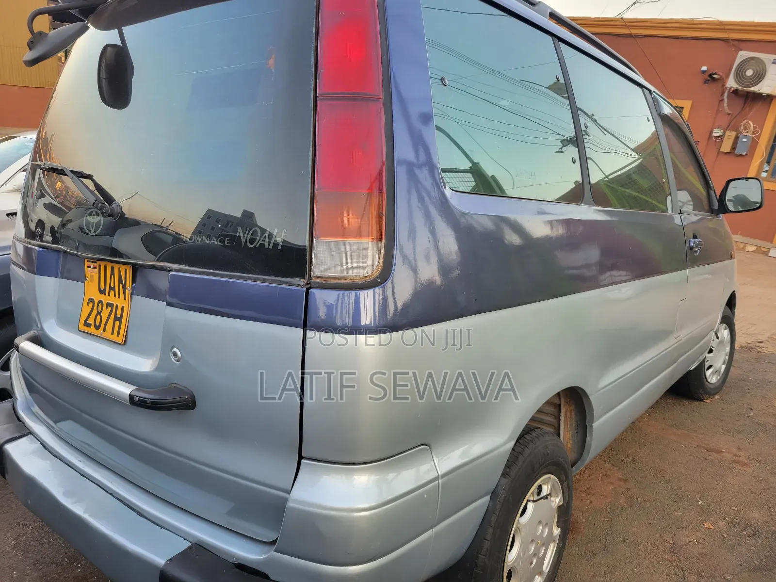 Toyota Noah 2.0 AWD (8 Seater) 2002 Blue