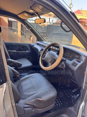 Toyota Noah 2.0 FWD (8 Seater) 2001 Silver