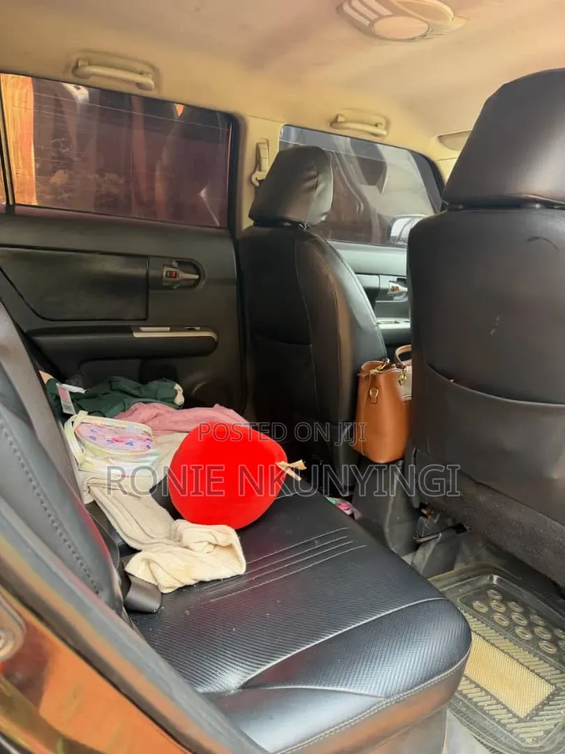 Toyota Corolla Rumion 2010 Black