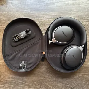 Used Headphones Bose QuietComfort Ultra Over-Ear Headphones