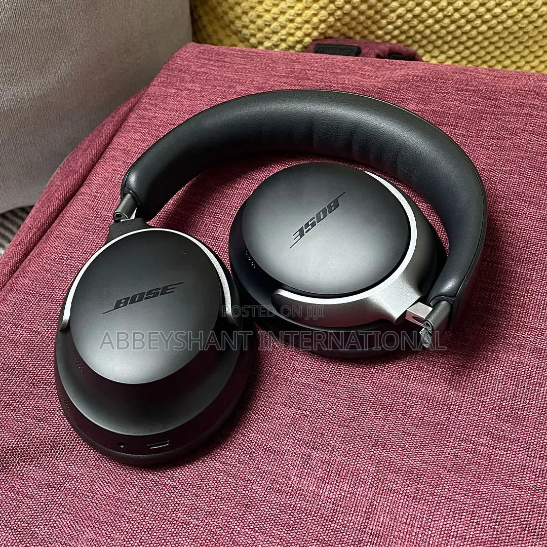Used Headphones Bose QuietComfort Ultra Over-Ear Headphones