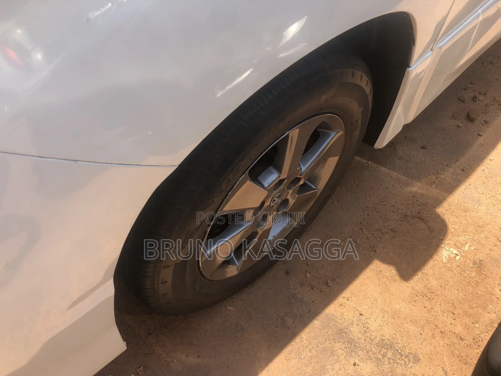 Toyota Alphard 2010 White