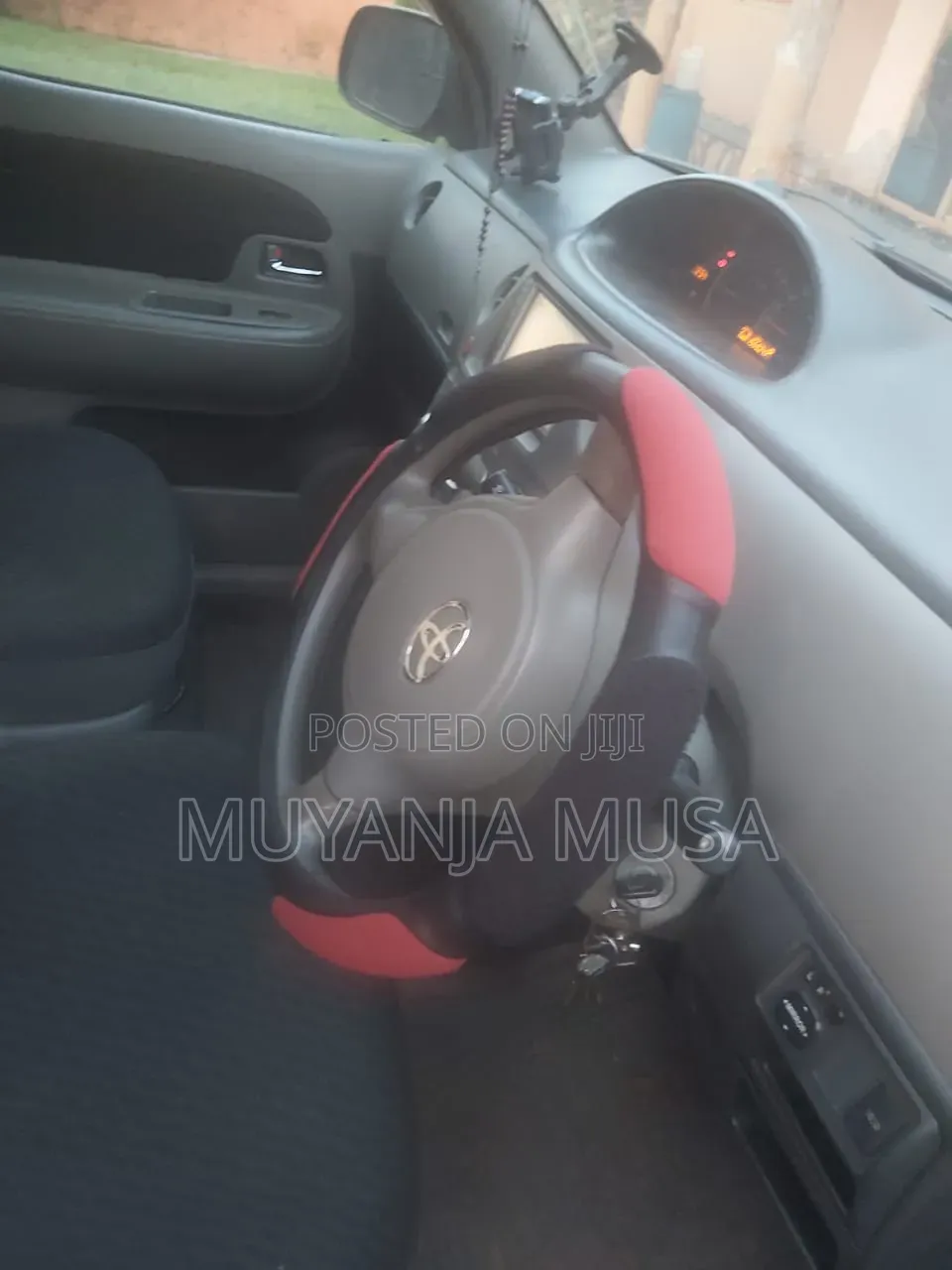 Toyota Sienta 2008 Gray