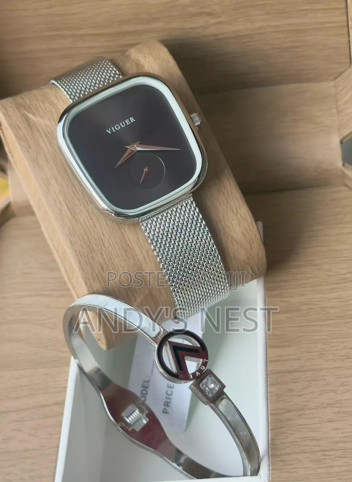 Viguer Women's Watch With a Bracelet