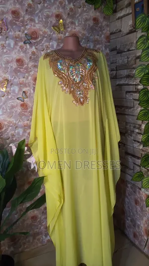 Elegant Women Free Dress