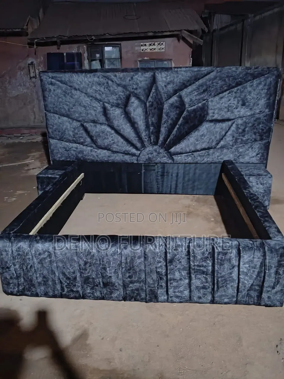 Package 1,500,000 at Here Deno Furniture UG
