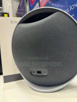Herman Kardon Onyx Studio 9
