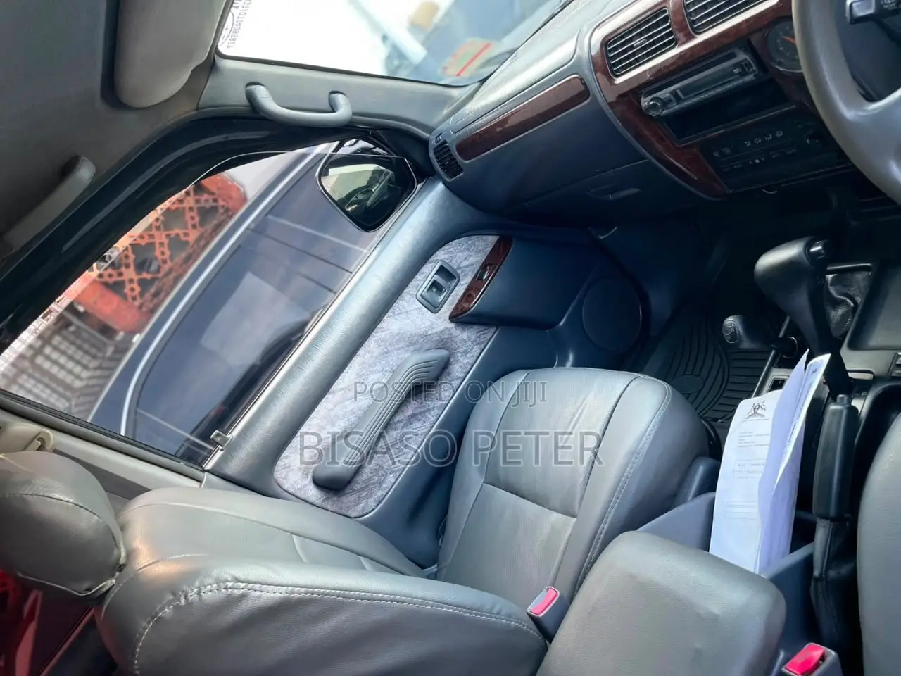 Toyota Land Cruiser Prado 2000 Silver