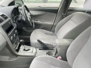 Toyota Axio 2013 Silver