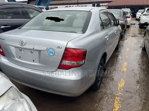 Toyota Axio 2013 Silver