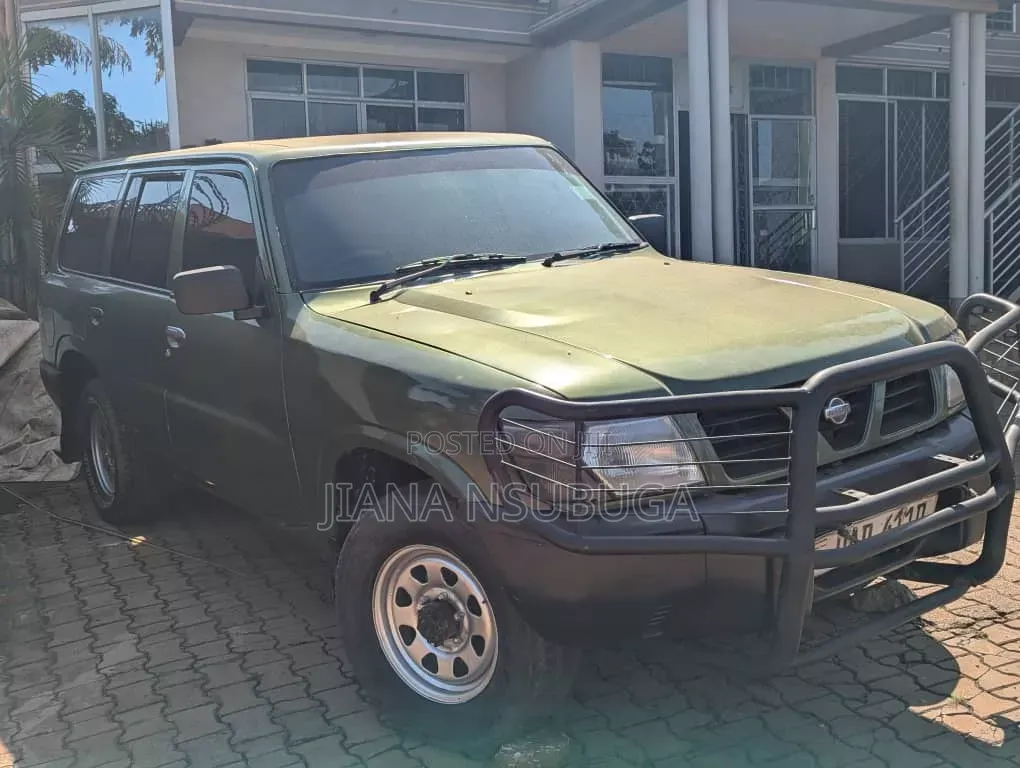 Nissan Patrol 1999 Green