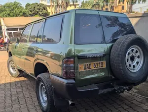 Nissan Patrol 1999 Green