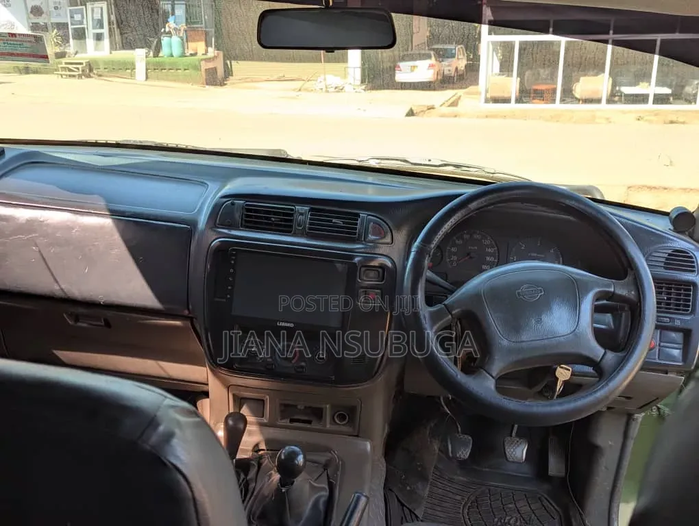Nissan Patrol 1999 Green
