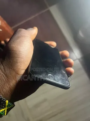 Apple iPhone 8 64 GB Black