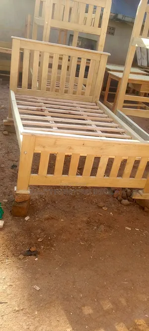 4 by 6 Top Notch Wooden Bed