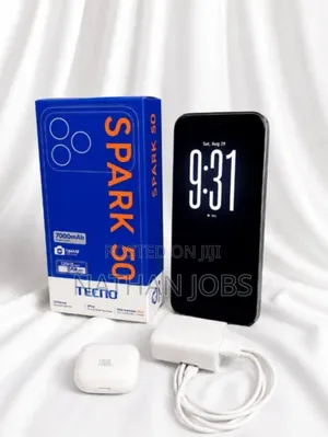 New Tecno Spark 50 128 GB Silver